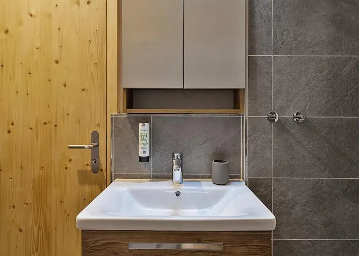 Hotel Krone By B-smart